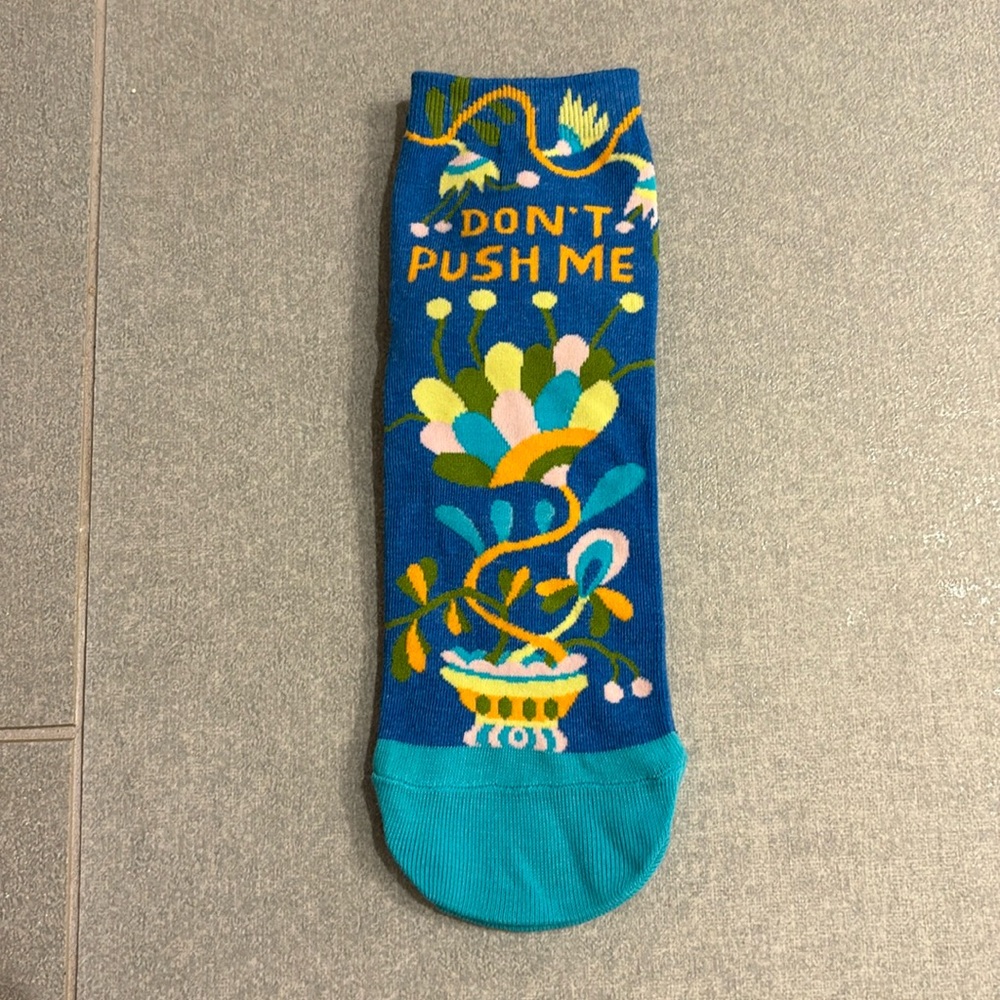 NWOT Blue Q “Don’t Push Me” floral ankle socks